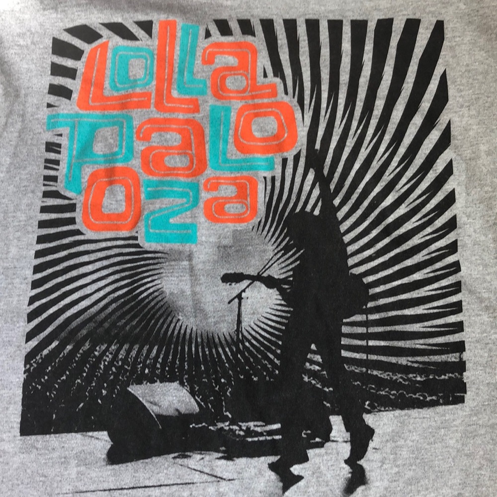 Lollapalooza medium festival shirt grey EUC